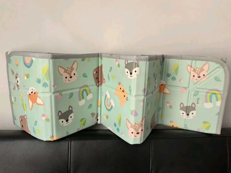 Comprar Tapete Plegable Gateo De Bebe en Electroshopy - Ángulo 3